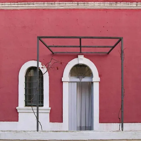 Fonte Vecchia, * Ostuni